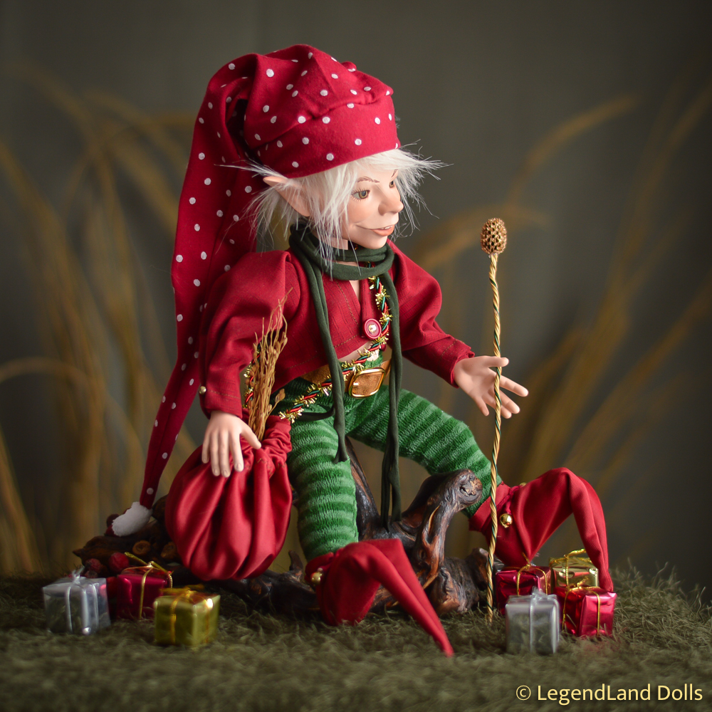 Karácsonyi elf figura: Melvin - csibész krampusz-elf | LegendLand Dolls