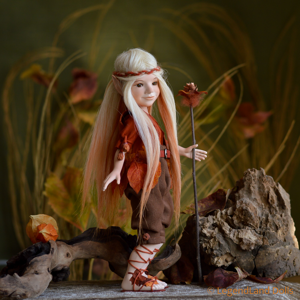 Elf figura: Halina - lombfestő elf | LegendLand Dolls