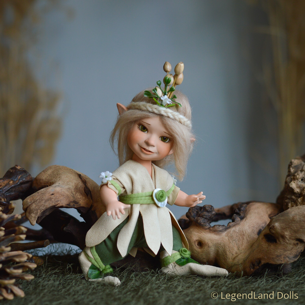 Elf figura: Esma - apró tornász elf | LegendLand Dolls