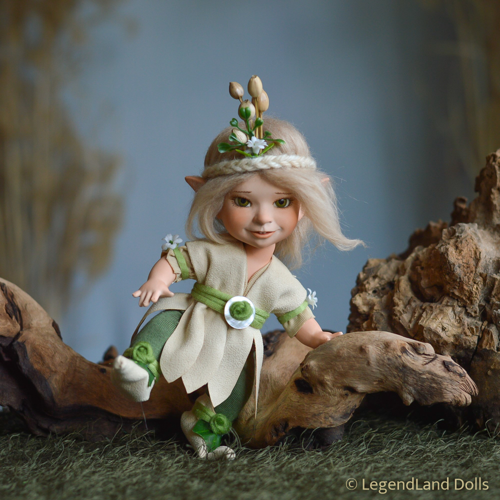 Elf figura: Esma - apró tornász elf | LegendLand Dolls
